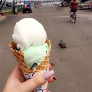 Meet your Posher, Diana